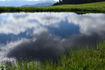 Climbing Mt. Hiuchi in Oze from Miike, Fukushima