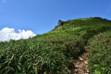 Fototapeta premium Climbing Mt. Hiuchi in Oze from Miike, Fukushima