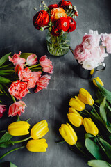 Fototapeta na wymiar Flowers on a table