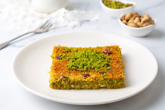 Turkish dessert antep kadayif - pistachio kadayif