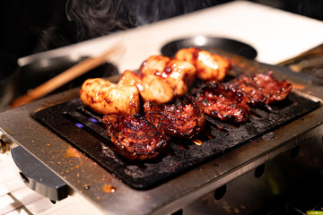 焼き肉　ホルモン　ハラミ