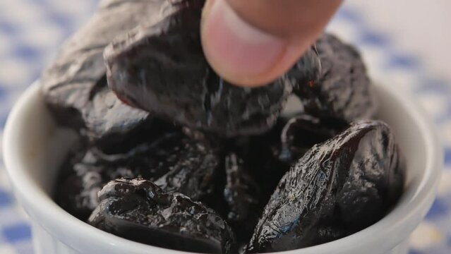 Healthy Natural Dried Plums, prunes 