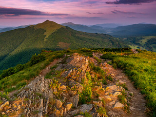 Bieszczady, widok na Połoninę Caryńska i Tarnicę z Połon… - obrazy, fototapety, plakaty