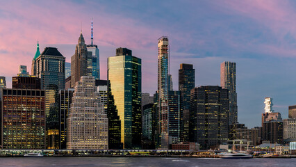 Fototapeta premium Skyline of lower Manhattan during the twilight, New York