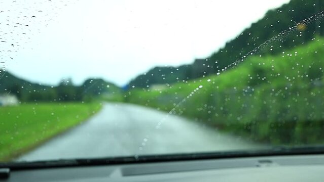 雨の日の自動車運転　車載動画　スロー