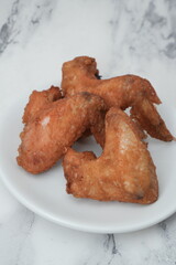 Crispy fired chicken wings