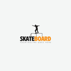 Fototapeta na wymiar Skatevoarding logo.Skateboard activity board skate skating vector image.
