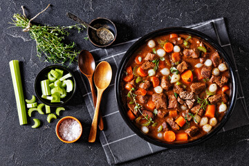 boneless beef short ribs stew in black bowl