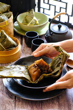 zong zi, bakcang made from glutinous rice filled meat and others, wrapped bamboo leaf
