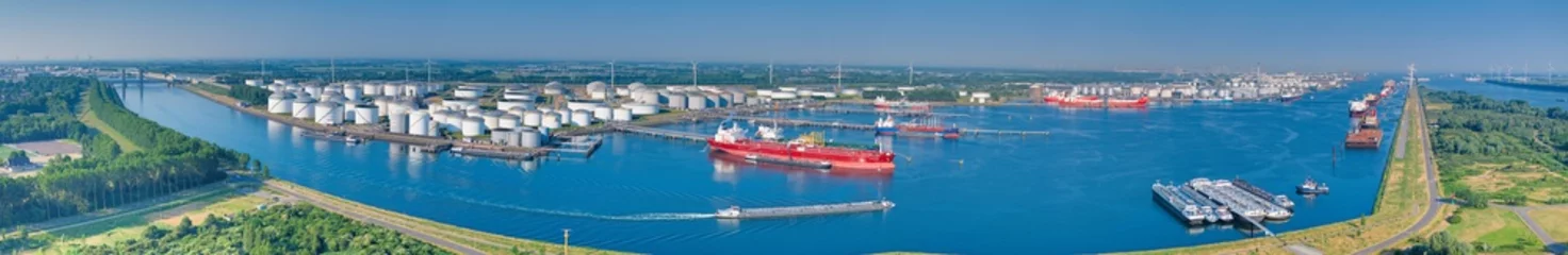 Foto auf Alu-Dibond Panoramic drone picture from port Rotterdam with big transport ships © Aquarius
