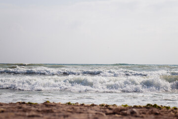 Fototapeta na wymiar waves on the beach