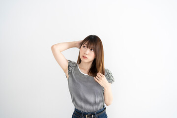 茶髪の女性