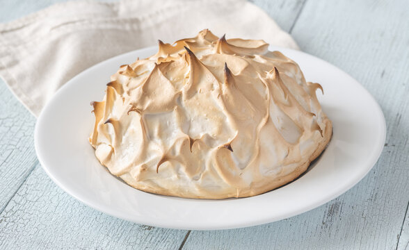 Baked Alaska dessert