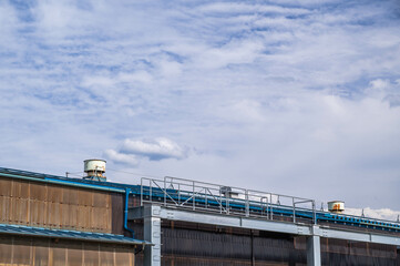 Obraz premium 青空と工場