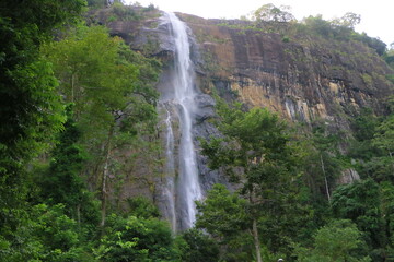 waterfall in Sri Lanka Diyaluma