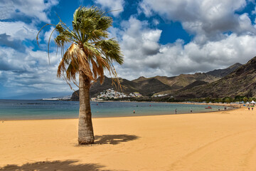 Le spiagge incantevoli di Tenerife -  esplorare la bellezza incontaminata della spiaggia di Las...