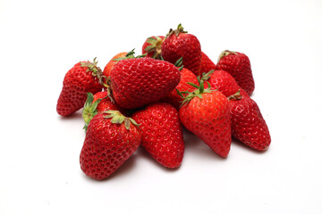 白バックのイチゴ