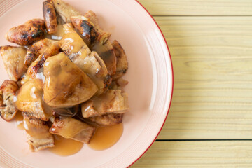 grilled bananas with coconut caramel sauce