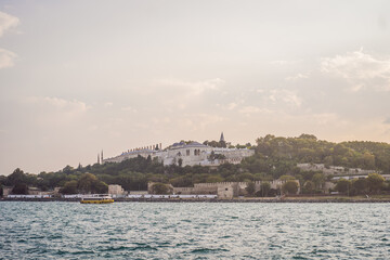 Fototapeta premium Topkapi Palace seen from the Bosporus. Istanbul, Turkey. Turkiye