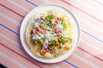 サラダピッツァ