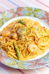 エビとホタテのトマトクリームパスタ