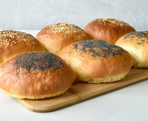 buns with sesame and poppy seeds