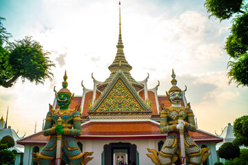 Fototapeta premium Giant demon stand in temple of dawn tourist attraction sighseeing