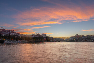 Fototapeta premium Riverbank of the Douro River in Porto