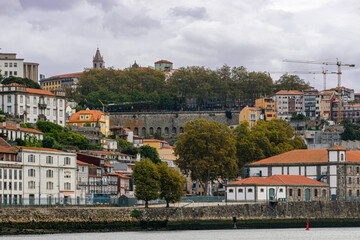 Fototapeta na wymiar Historical buildings in Porto