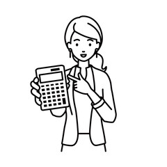 立って電卓を持ってこちらに向けて見せているジャケットの女性