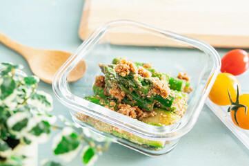 作り置きのアスパラの胡麻和え