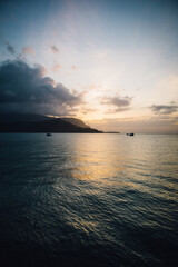 Obraz premium Sunset view over Hanalei Bay on the island of Kauai, Hawaii