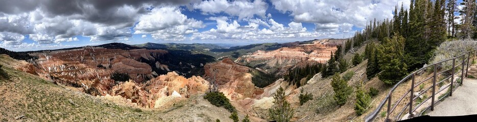 Fototapeta na wymiar Panorama at Cedar Breaks National Monument, Utah