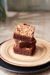 brownie de chocolate orgánico, hechos de manera tradicional