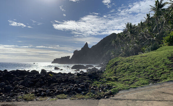 Pitcairn island. South Pacific Ocean. The last of the British territories in the South Pacific. Between history, nature and landscape. isiting locals on a cruise ship.
