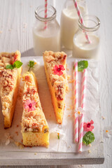 Delicious gooseberry butter cake with crumble and glaze.