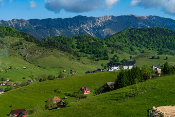 Fototapeta na wymiar Mountain village in the Carpathian mountains.