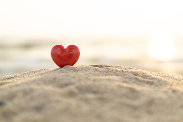 ビーチとハートの置物