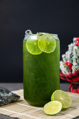 Ice Lemon Green Tea in a glass