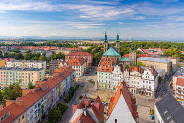 Budynki centrum Nysy widziane z wieży ratuszowej. © Jacek