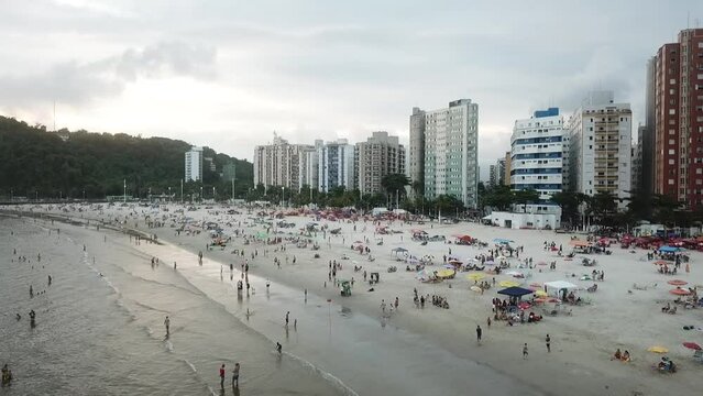 SAO VICENTE - PRAIA BIQUINHA - SOBRE SENTIDO PREDIOS