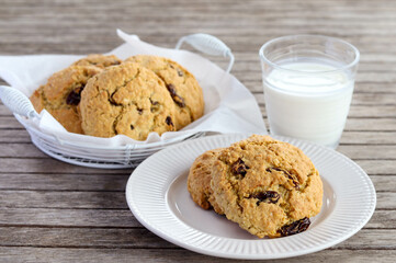 Oat and wheat germ cookies