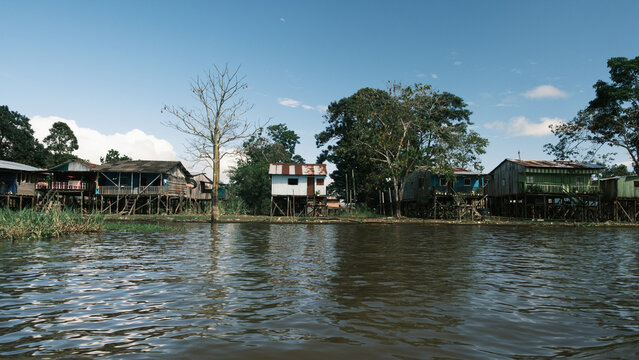 leticia Colombia floating house on the amazon river rainforest latin America 