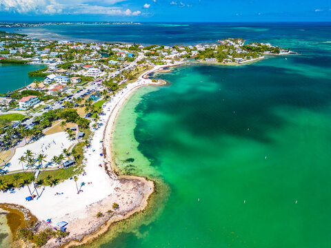 Sombrero Beach with palm trees on the Florida Keys, Marathon, Florida, USA.