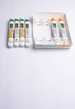 BYDUREON BCise Type 2 Diabetes Treatment  Insulin injection pen or insulin cartridge pen for diabetics. Medical equipment for diabetes parients. Copenhagen, USA - Jun 13, 2023