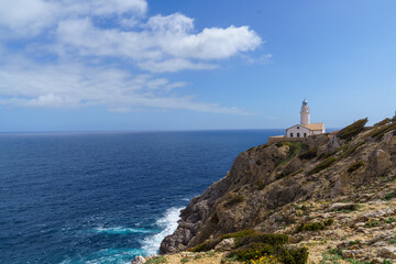 Fototapeta na wymiar The lighthouse at the boarder