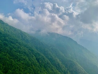 Obraz premium clouds over the mountains