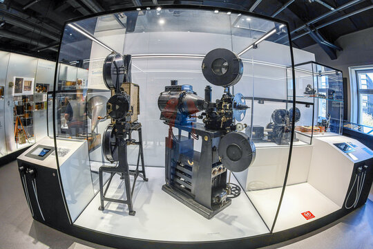 Old photo and video cameras on display at the Deutsches Museum, Munchen, Germany
