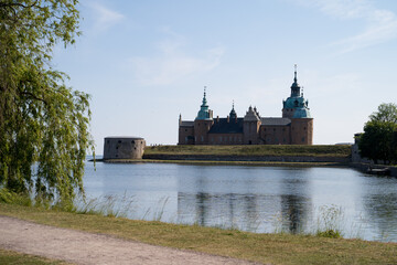 Kalmar Castle on a June afternoon © Leszek