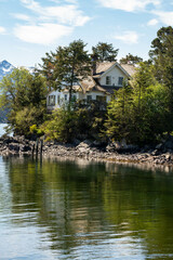 Fototapeta premium Scenic photograph of Alaska landscape 